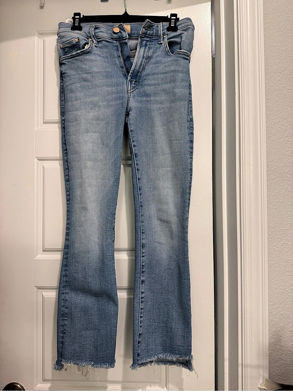 Mother The Insider Crop Step Fray Jeans in Blue